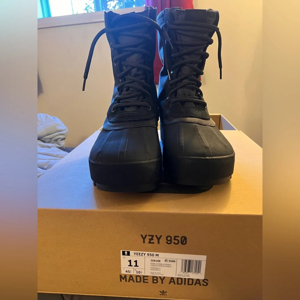 Yeezy 950 (2023) pirate black - Picture 2 of 9